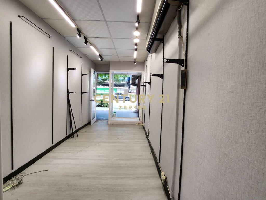 南京東路五段小金店