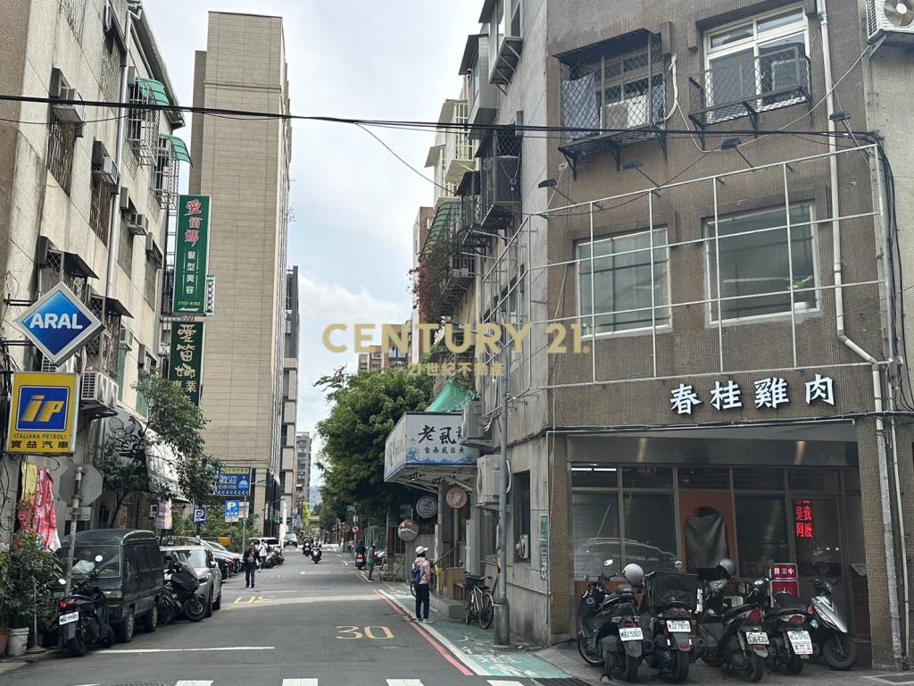 四維路邊間收租二樓