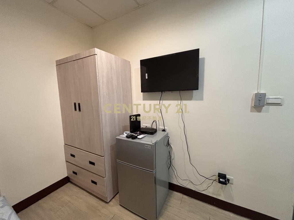 松山捷運溫馨套房202室