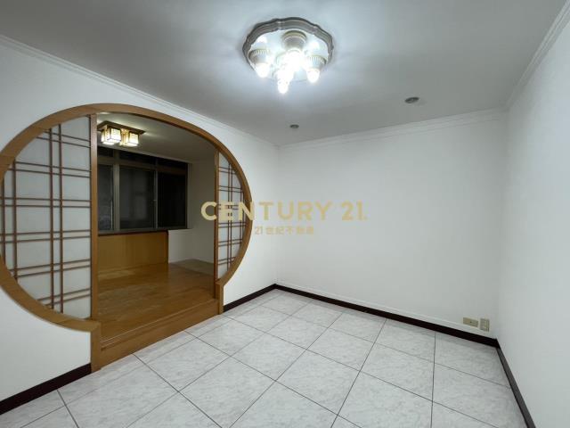 捷運都更潛力三樓公寓