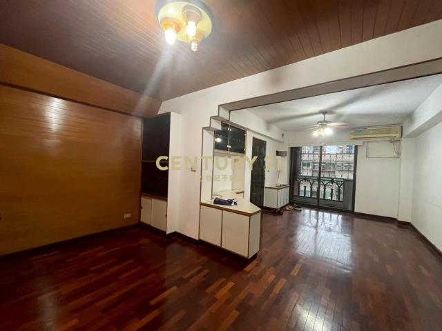 南京三民必賣電梯3房