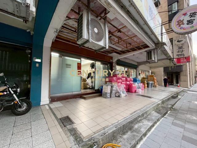 松山車站金店面
