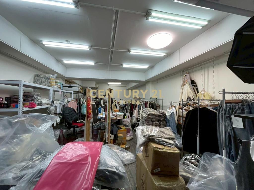 松山車站金店面