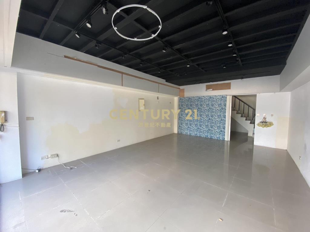 淡大商圈金店面