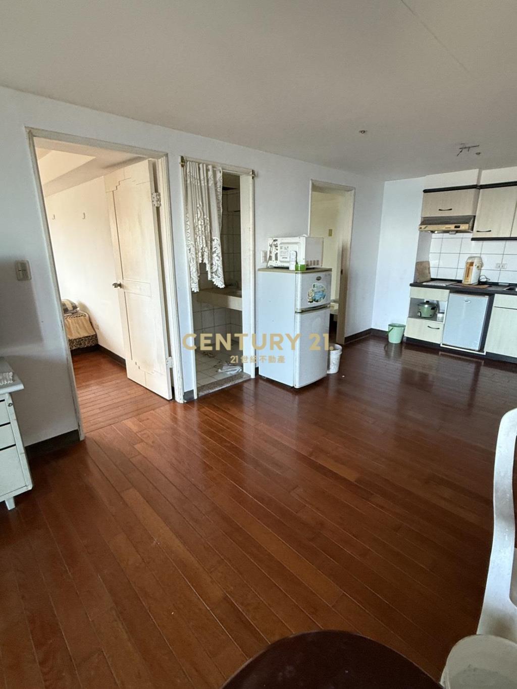 萬里翡翠海景兩房