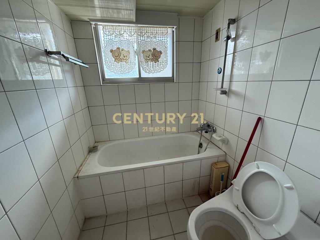 萬里翡翠海景兩房