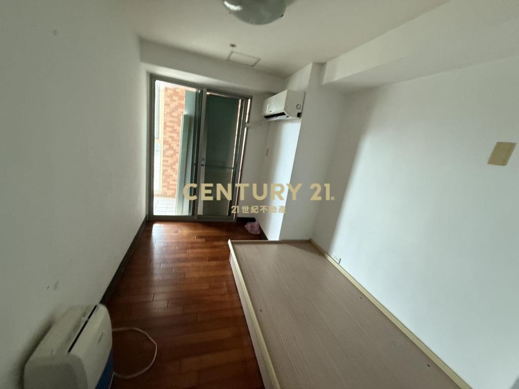 萬里翡翠海景兩房