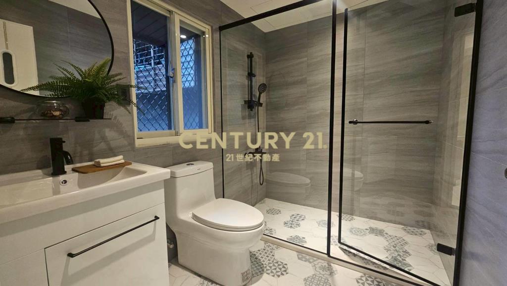 西湖捷運低總價兩房