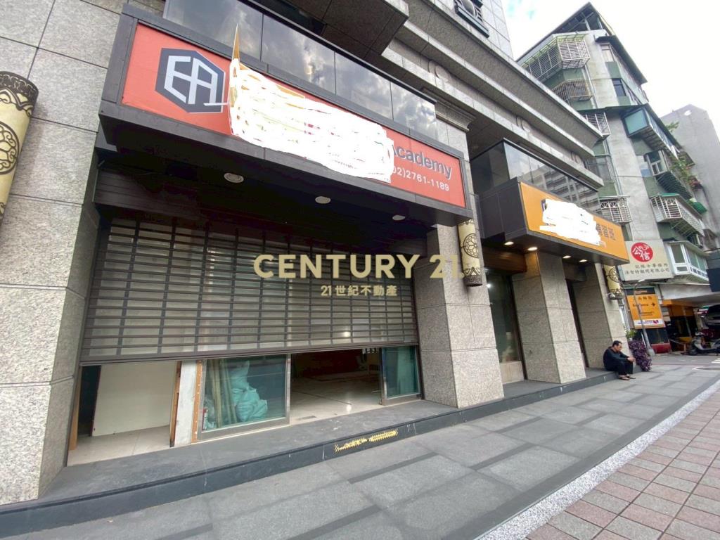 泰無限三角窗金店