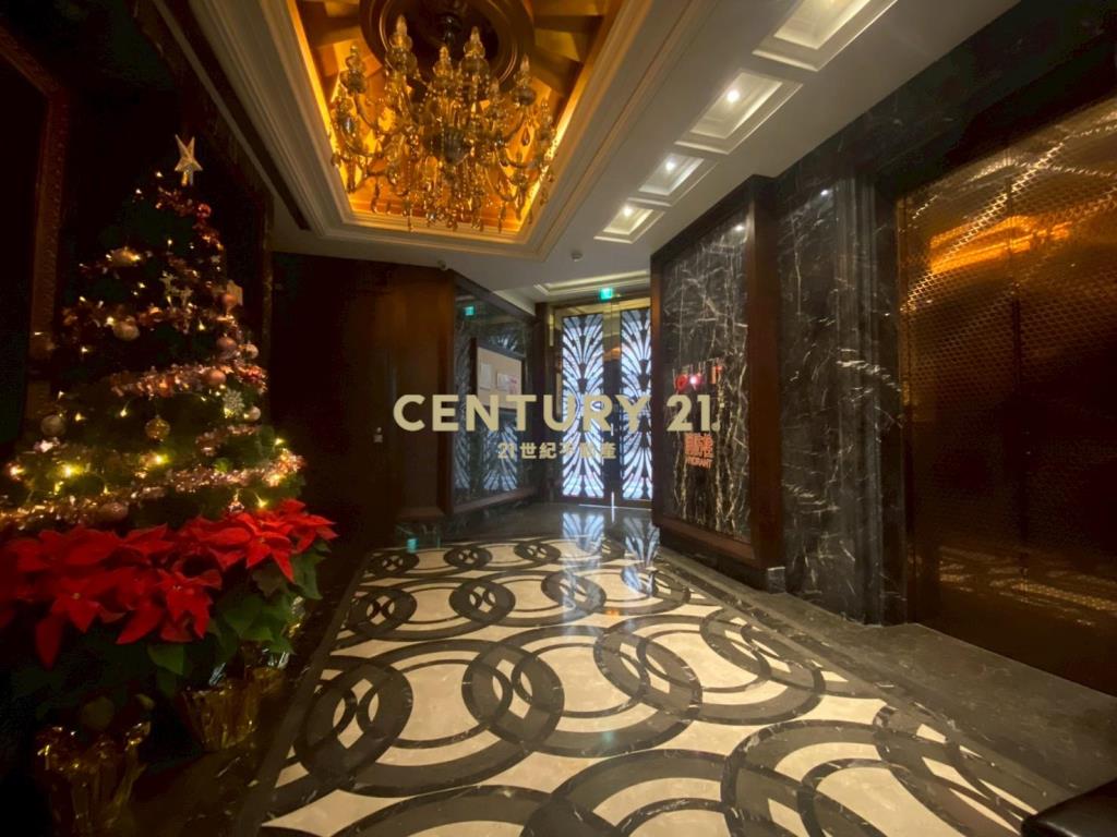 泰無限1+2F金店面