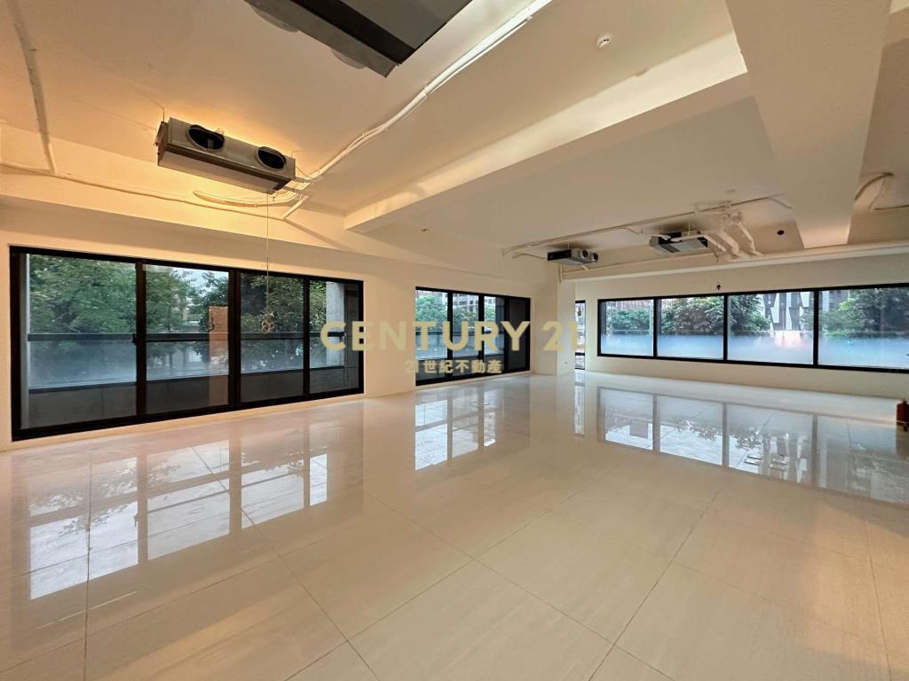 台大三角窗捷運金店王