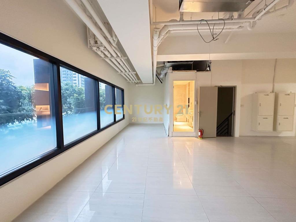 台大三角窗捷運金店王