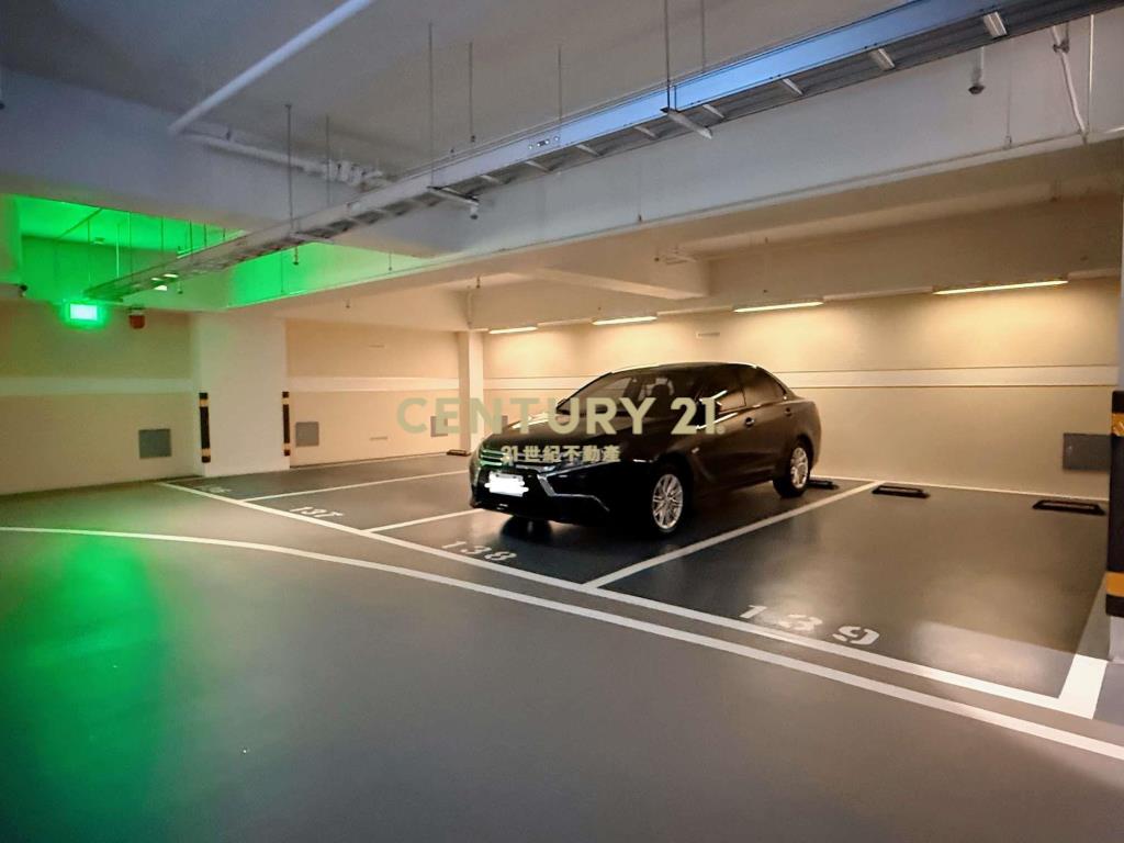 台大三角窗捷運金店王