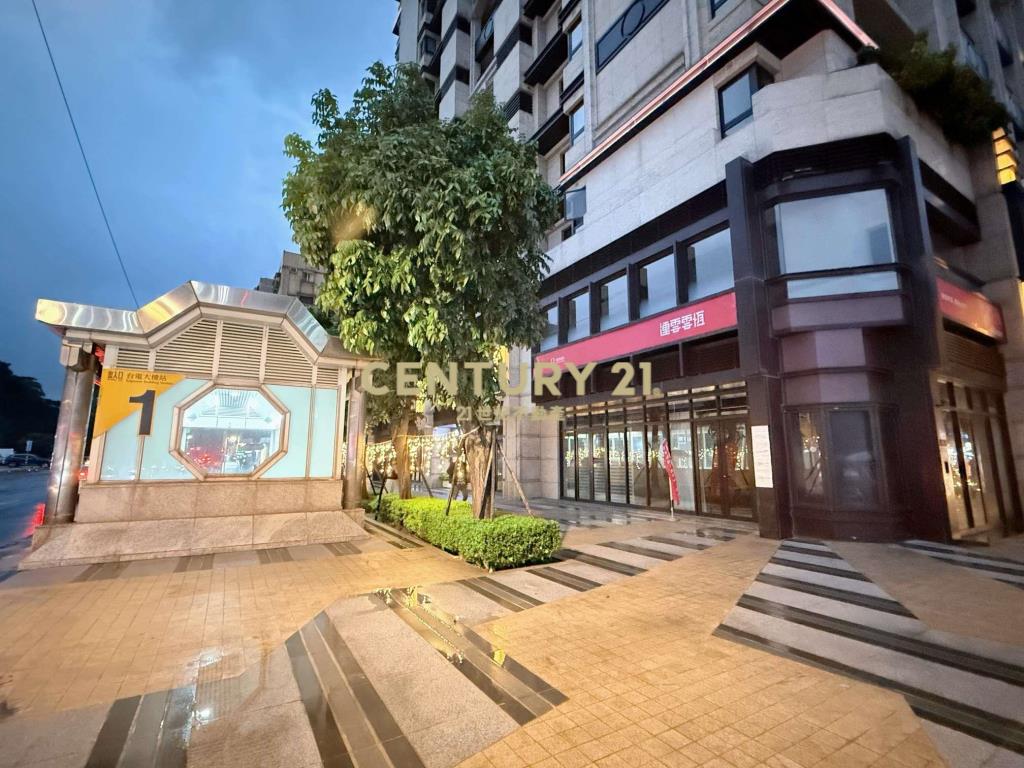 台大三角窗捷運金店王