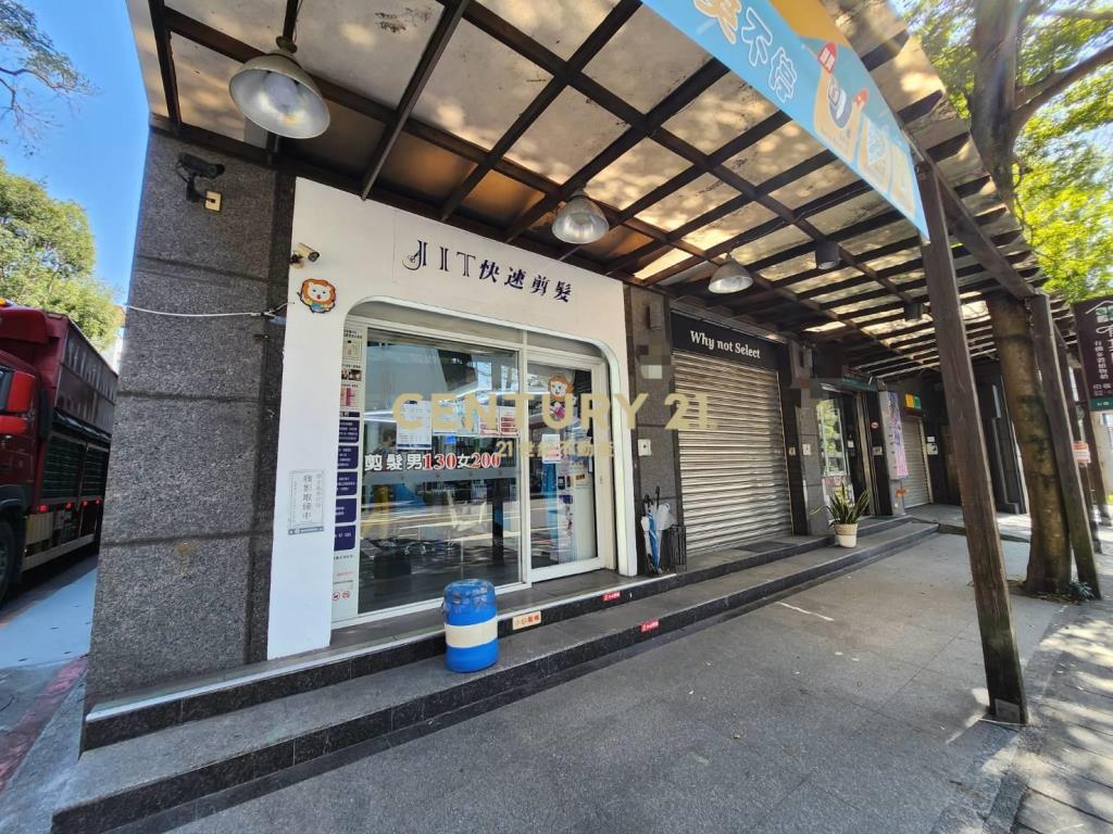 三民捷運收租角間鑽石店面