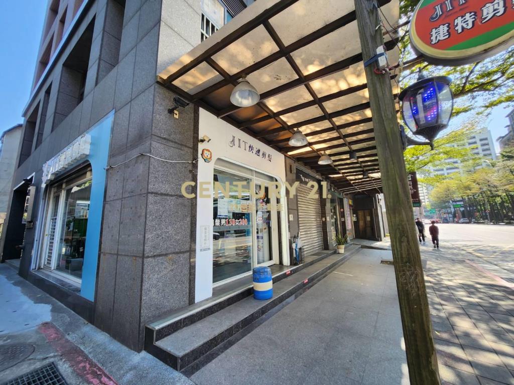 三民捷運收租角間鑽石店面