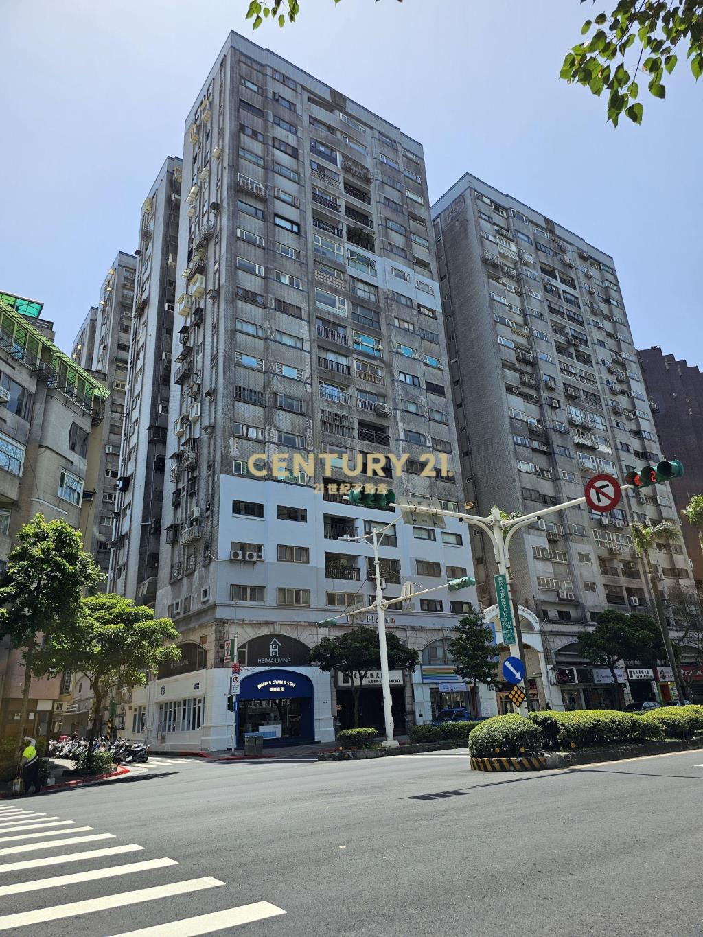 圓環金雞母壹樓