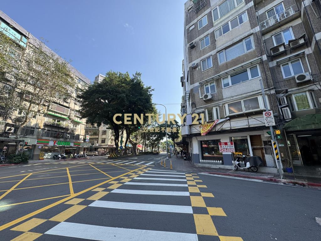 民生三角窗金店