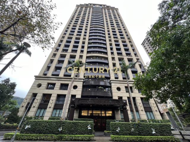 信義寶徠花園名邸雙車位