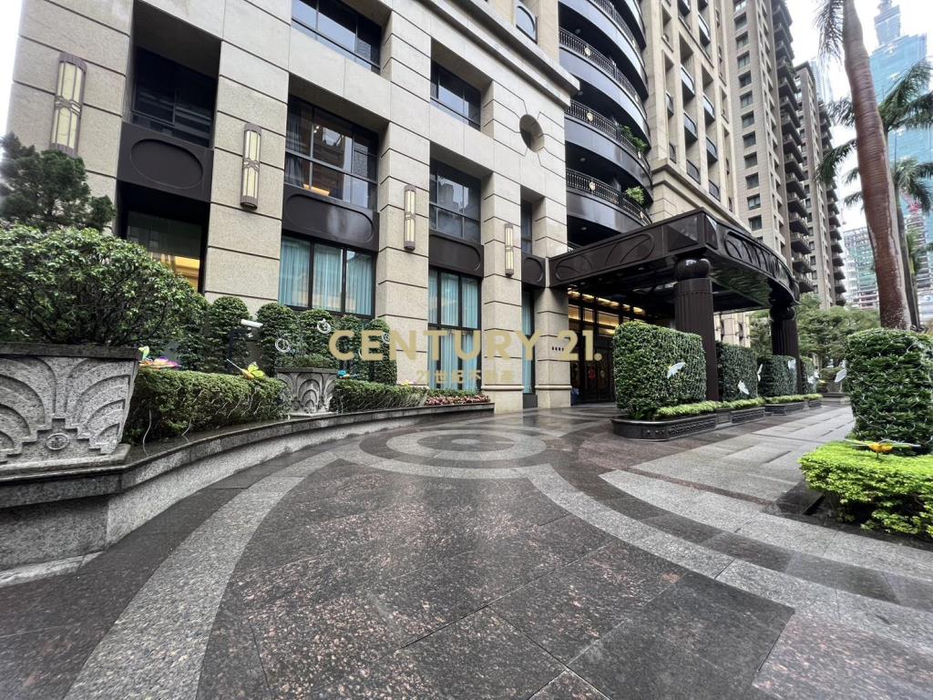 信義寶徠花園名邸雙車位