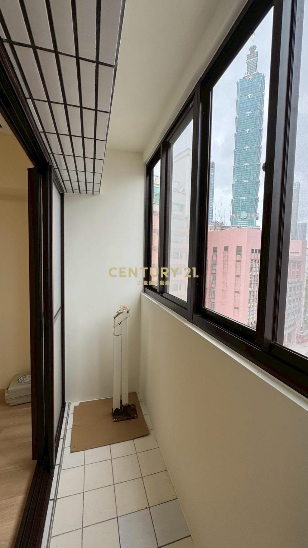 101美妝電梯景觀戶