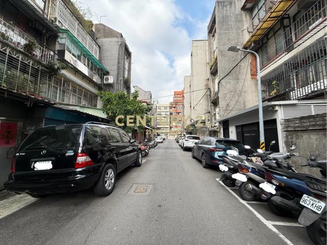 民生介壽捷運三房