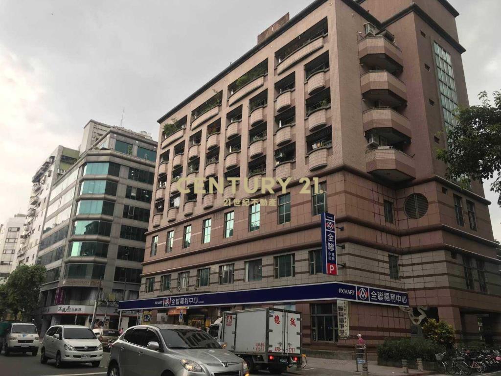 龍江挑高金鑽店面