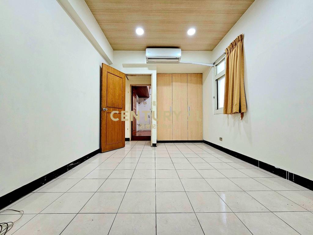 文德捷運邊間方正二樓