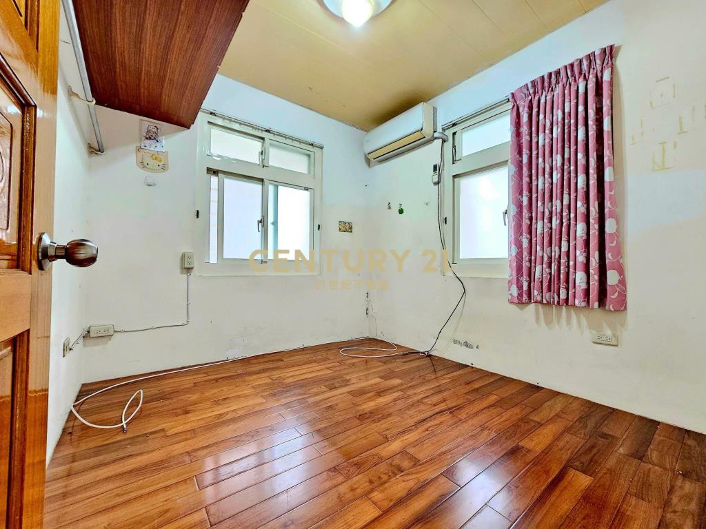 文德捷運邊間方正二樓