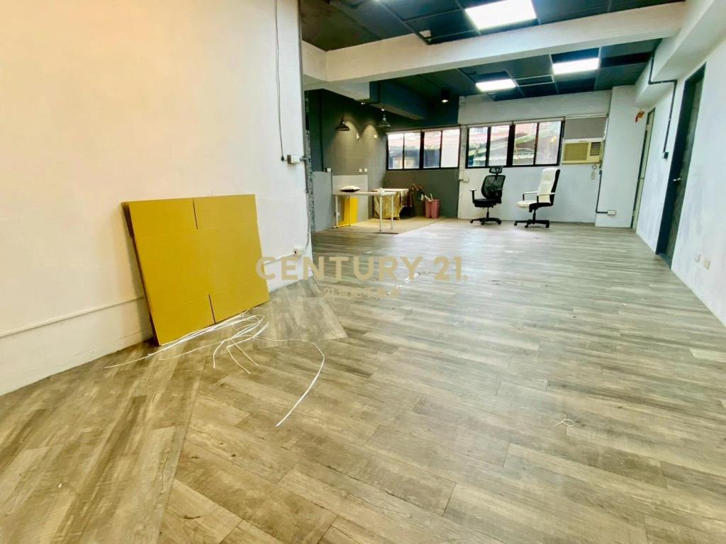 白金漢住辦大樓有車位