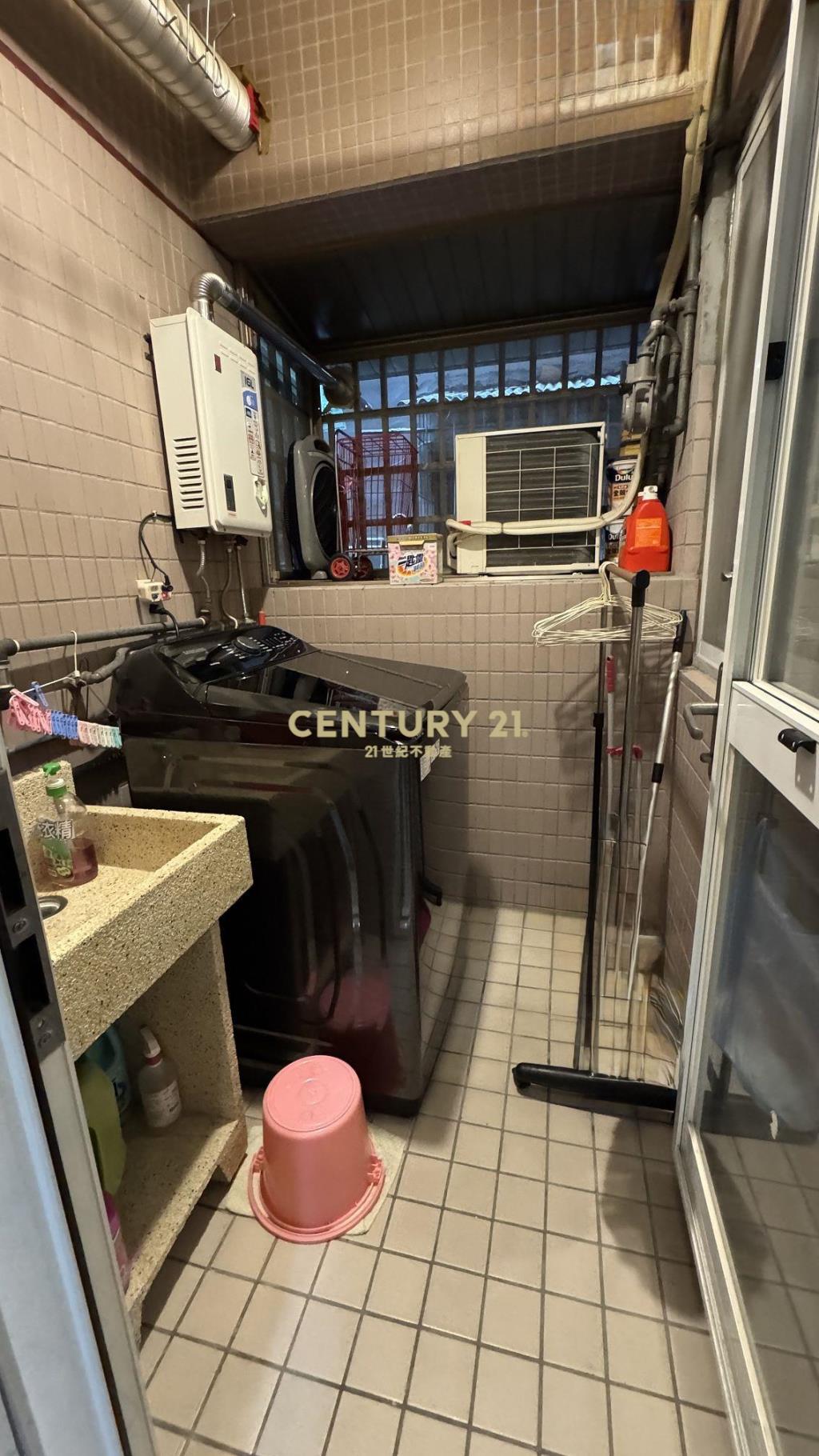 東湖國小電梯2房