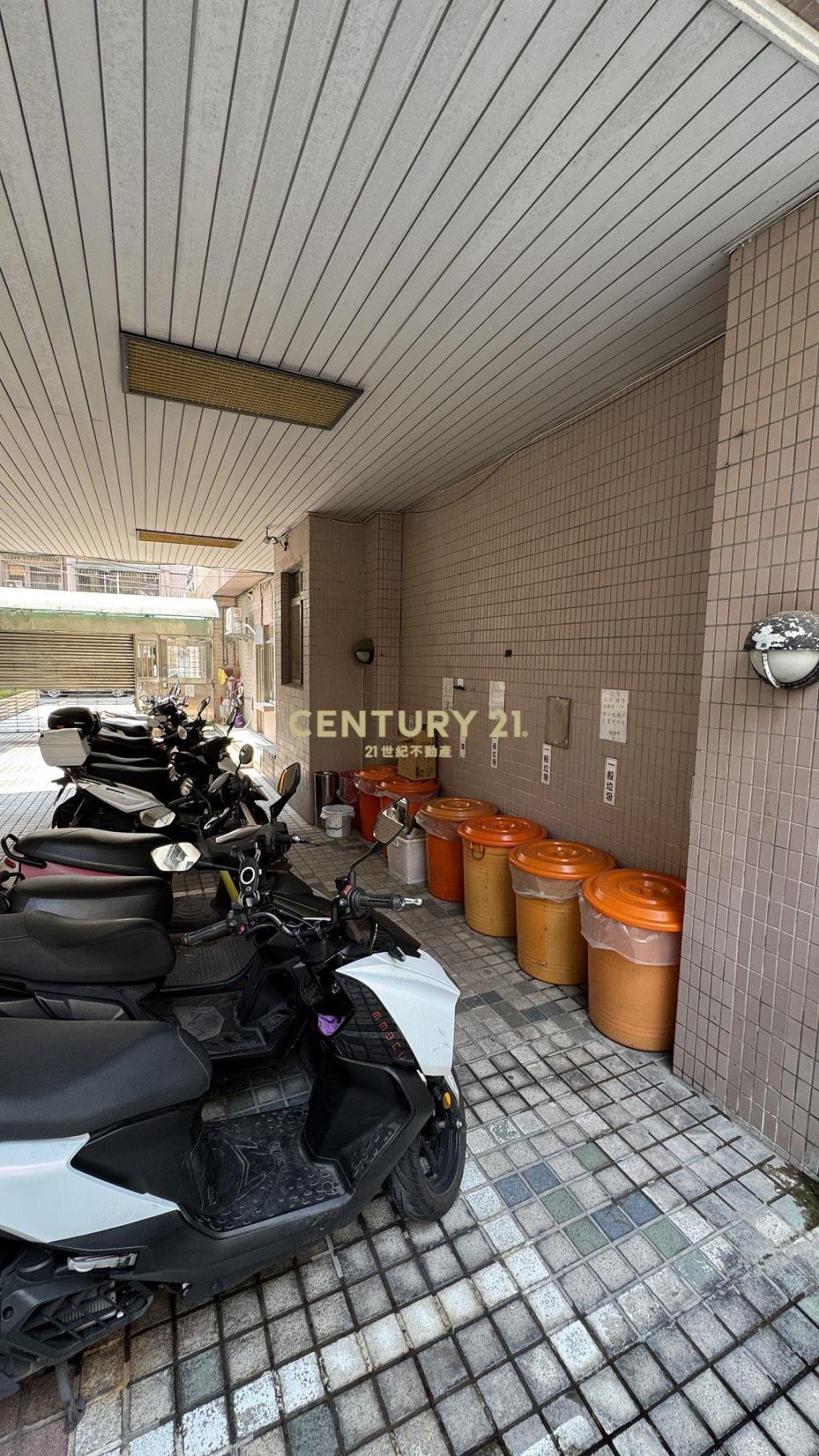 東湖國小電梯2房