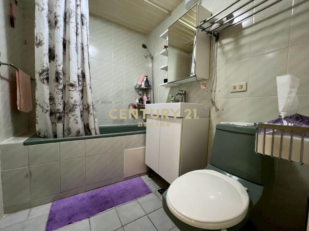 大安庭院車庫一樓