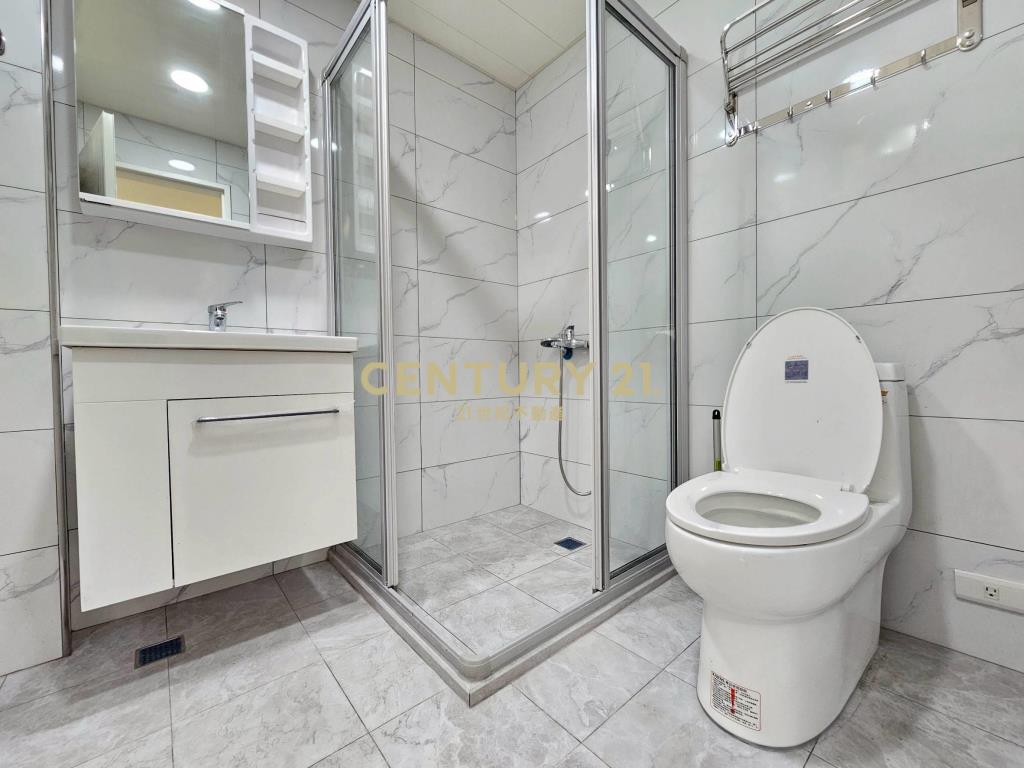 板橋富山美妝鼎佳