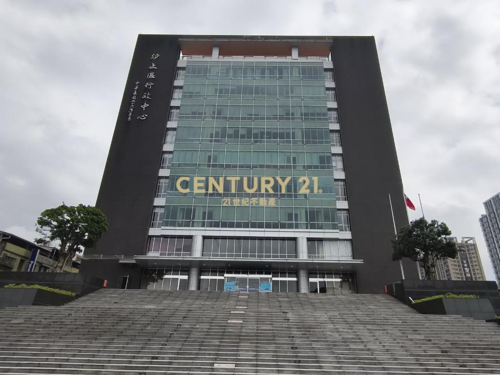 市中心旁收租透天厝