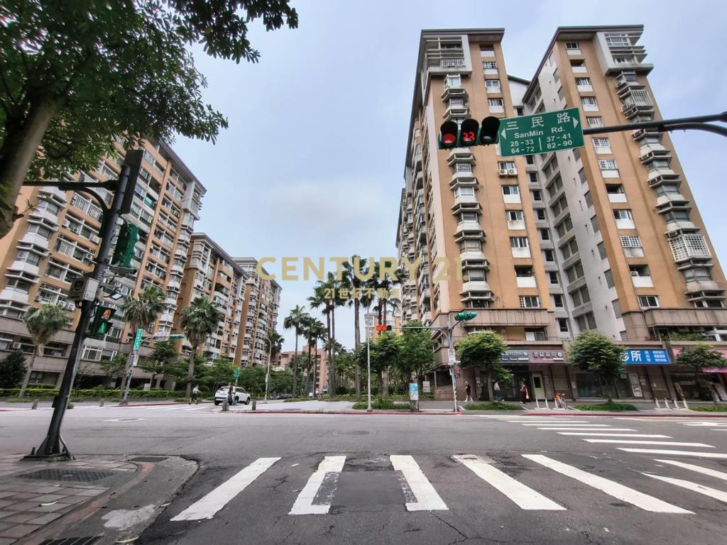 健安新城金店面