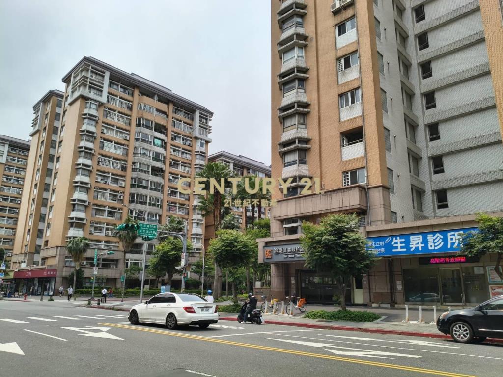 健安新城金店面