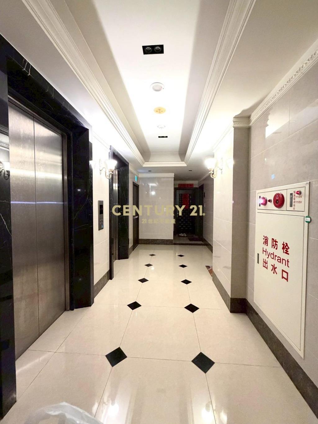 信義香禔邊間精美電梯2房