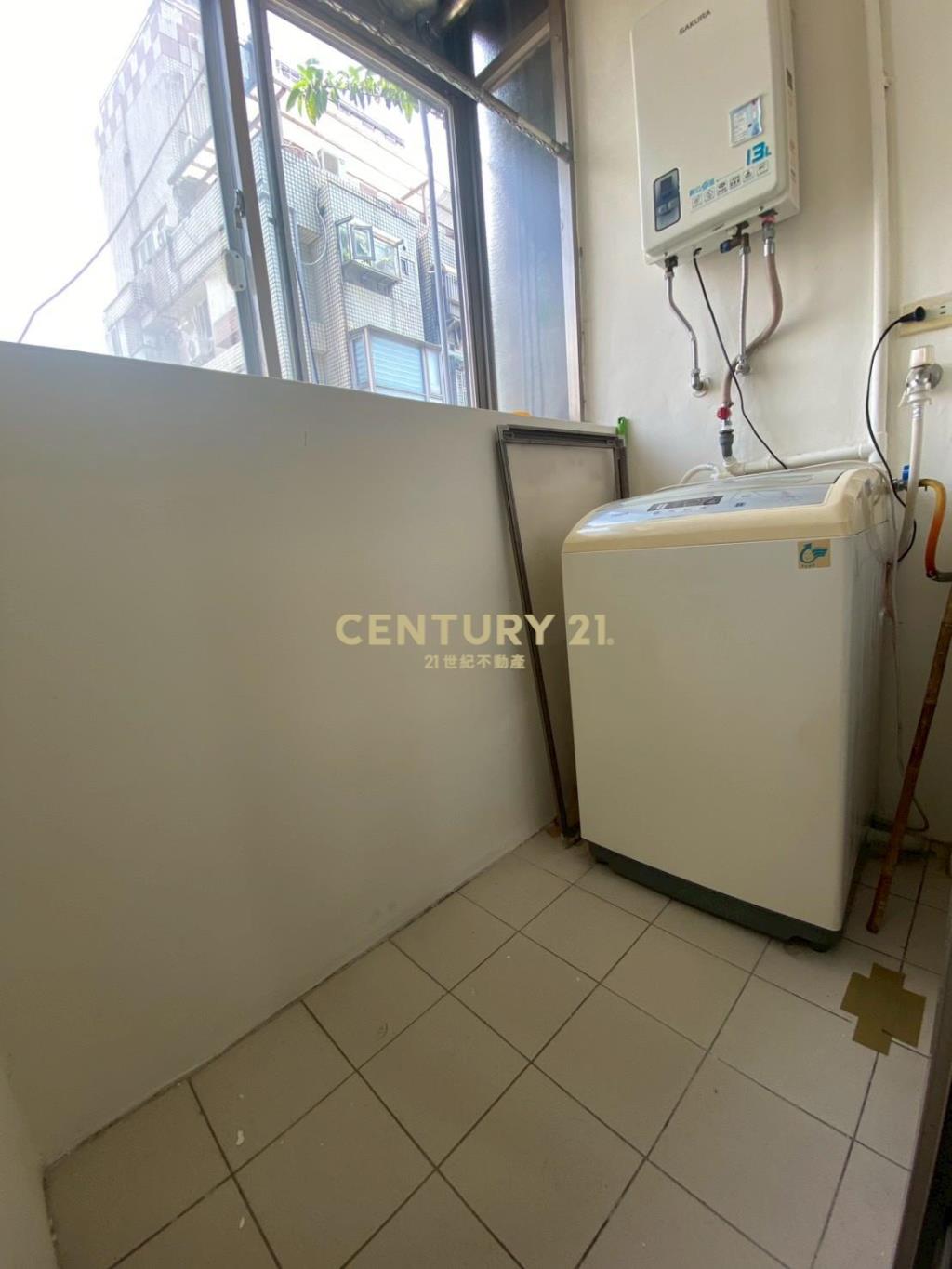 雙敦學區電梯邊間美屋
