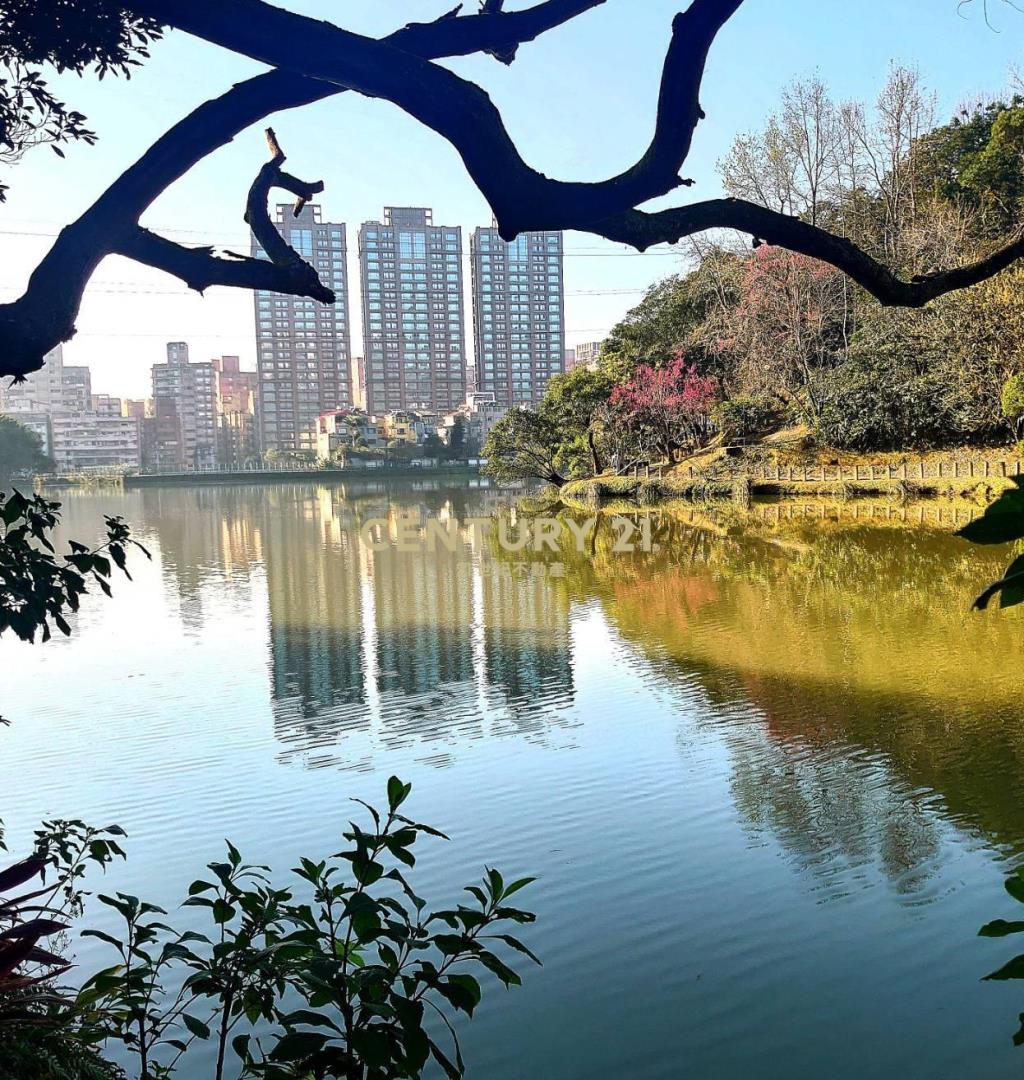 汐止仰大湖高樓景觀豪邸