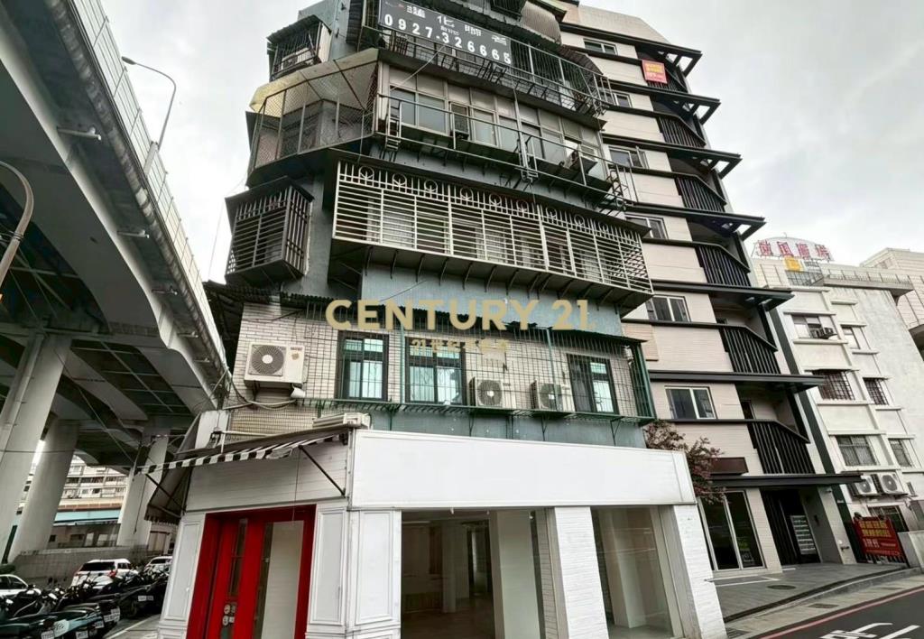 松山百貨邊間一樓