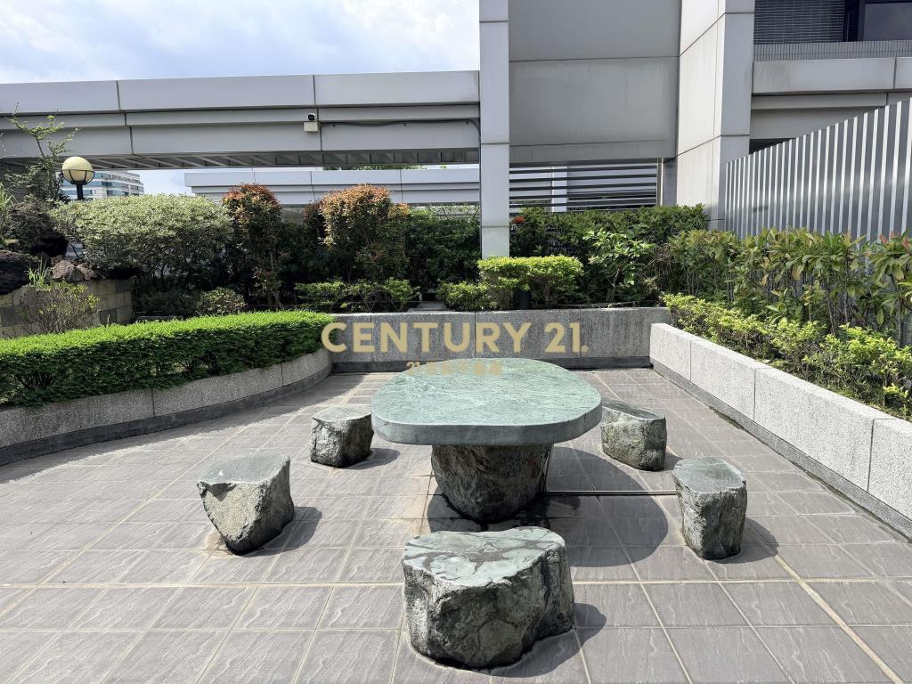 湛藍幸福美景2房車