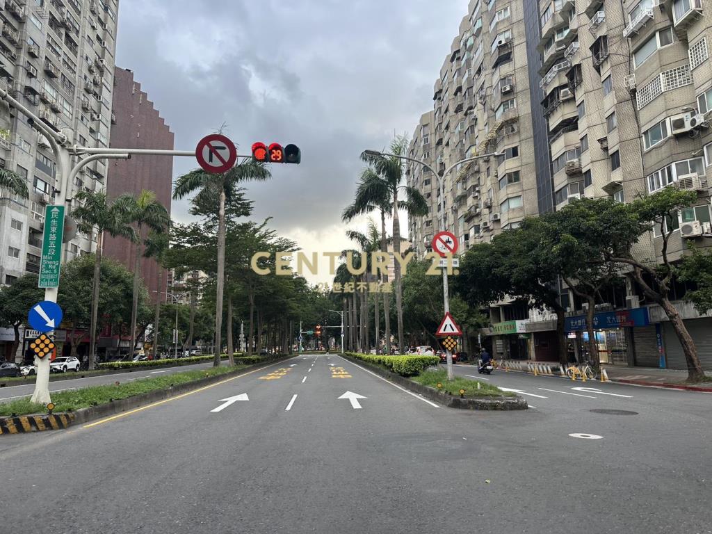 民生圓環稀有朝外美套房