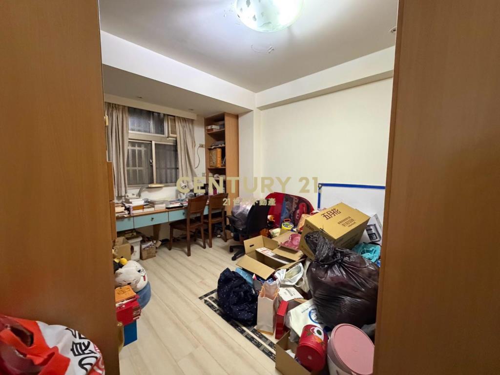 新店邊間庭院一樓