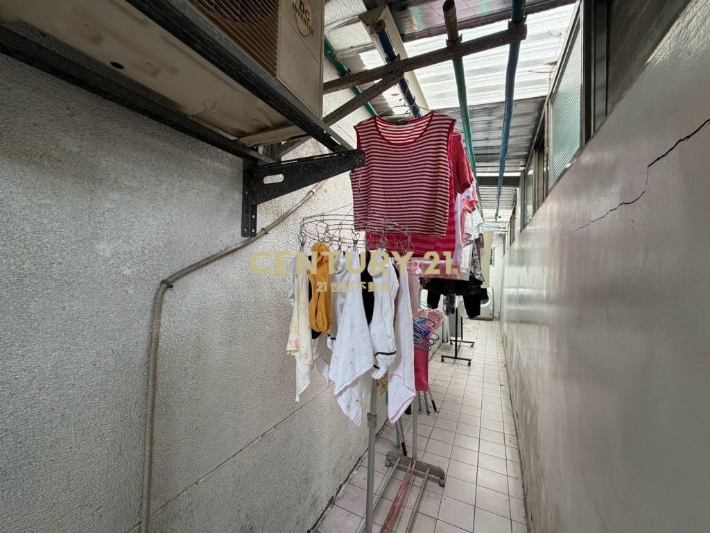 新店邊間庭院一樓