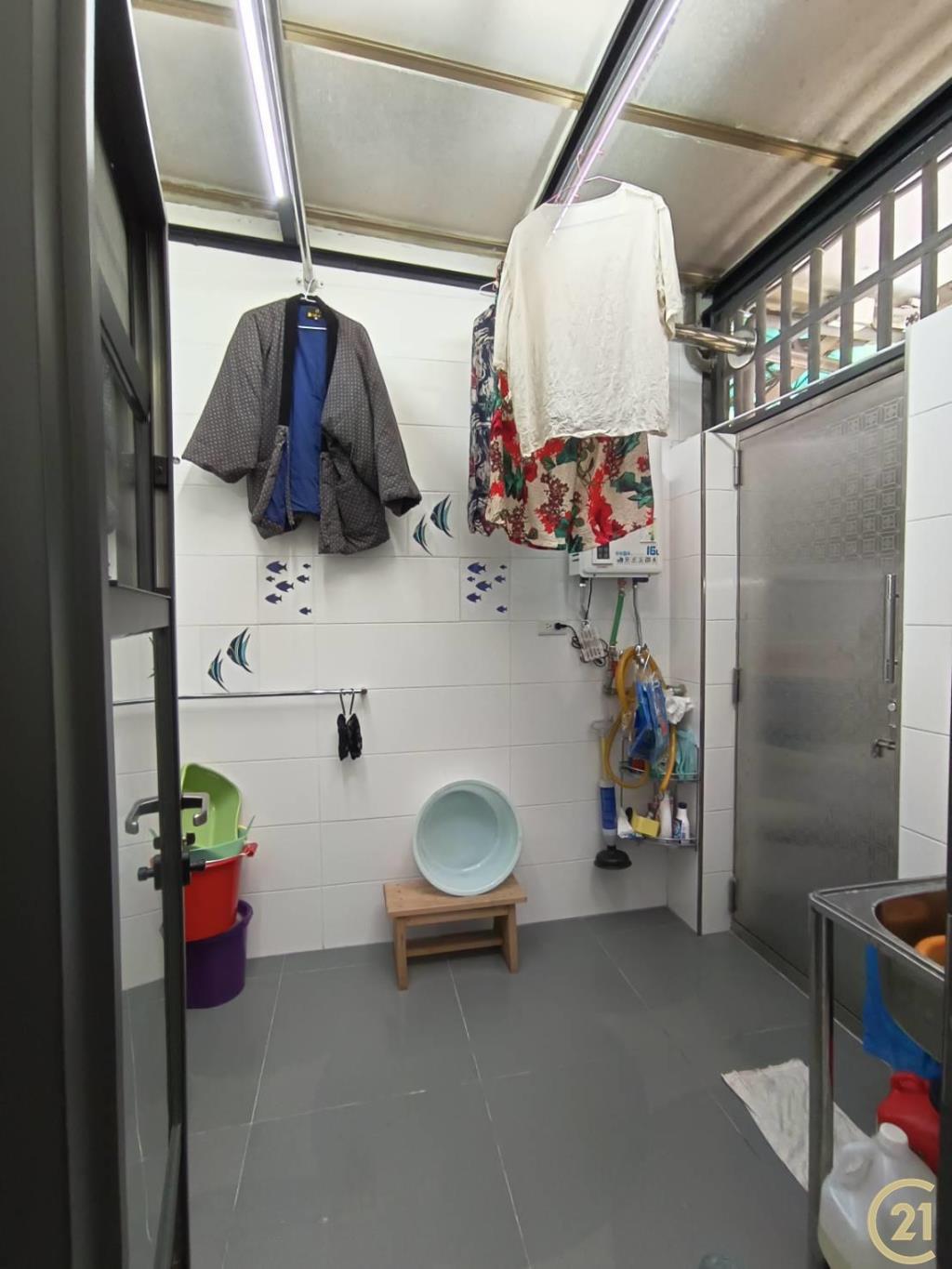 (009)南松山車庫一樓