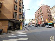 (046)吉林大馬路稀有三角窗店面