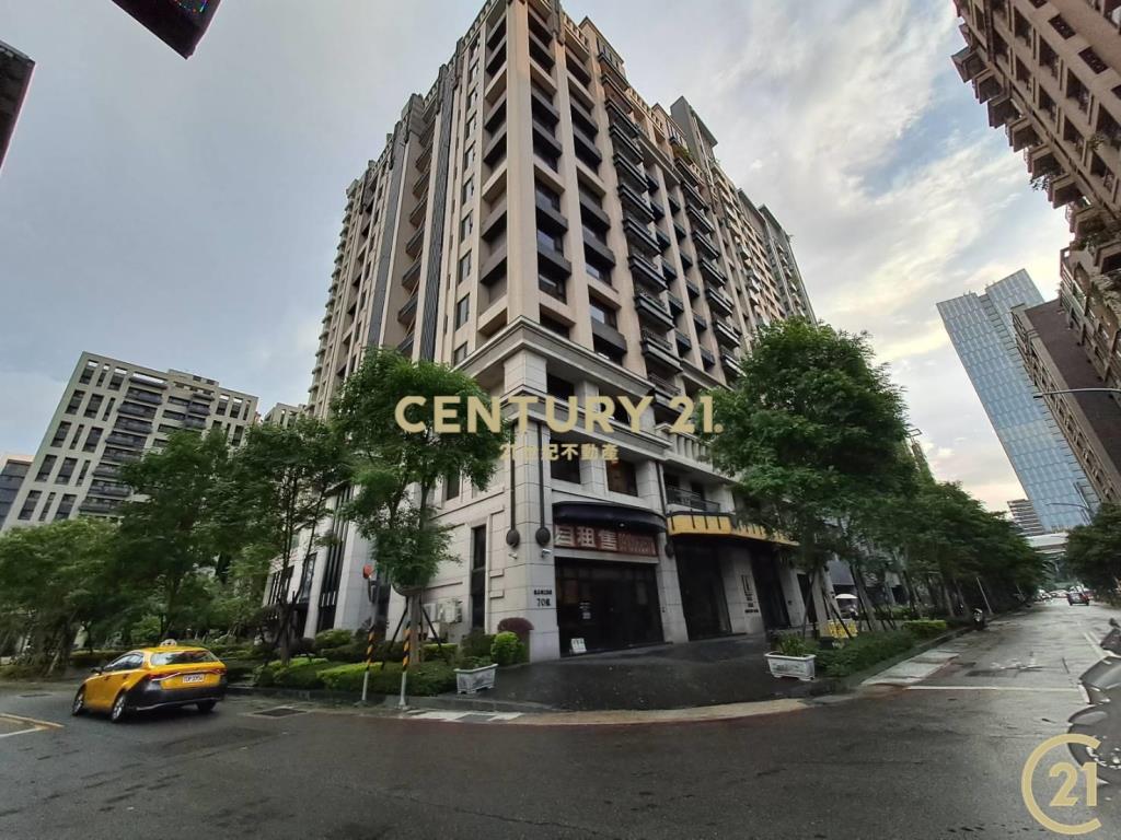 (009)新北產業園區三角窗金店面