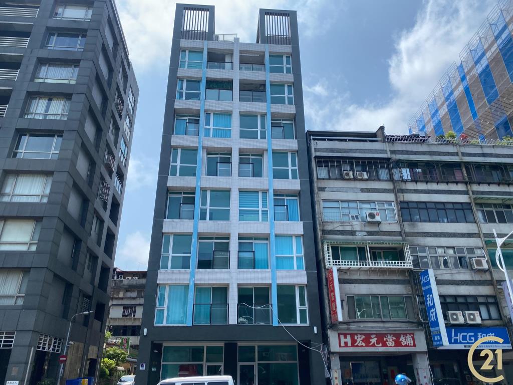 (17)民族三角窗挑高金店面