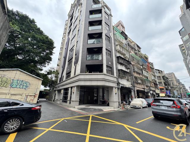 (002)廈門街三角窗金店面